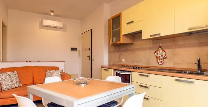 Caprice * דיאנו מרינה